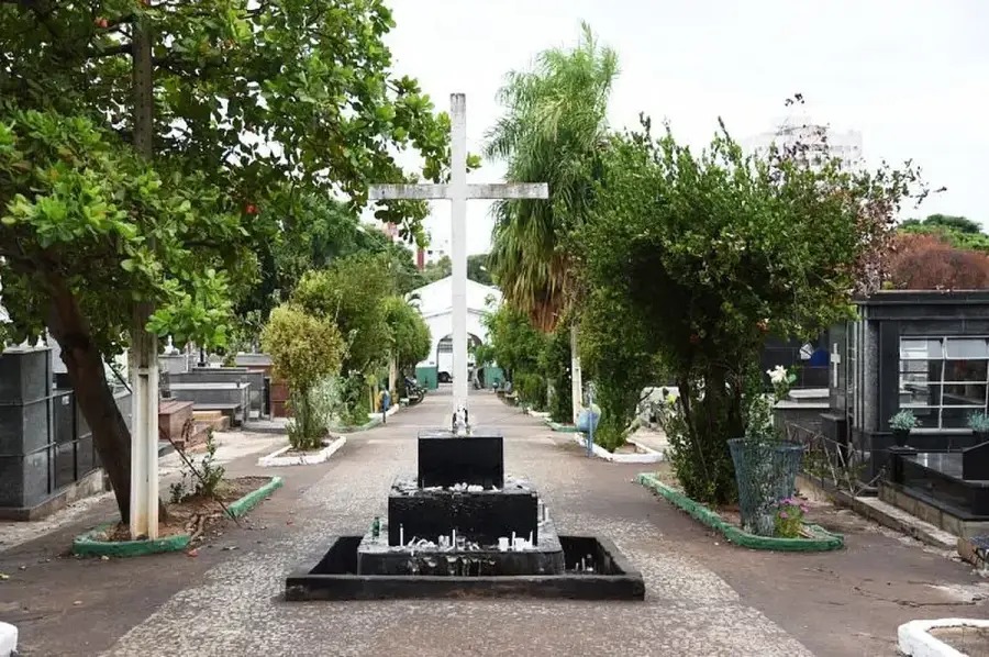 Cemitérios de Cuiabá devem receber cerca de 35 mil visitantes no feriado de Finados